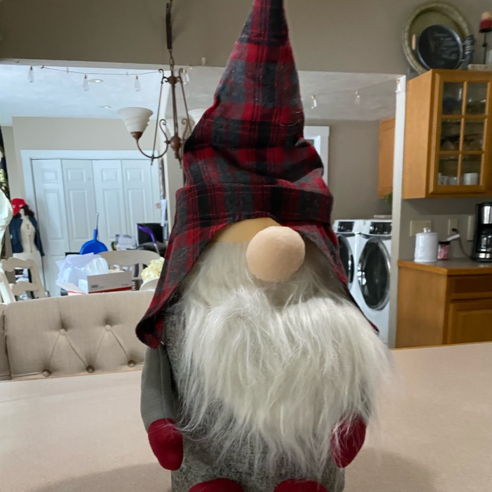Decorating Gnome red grey